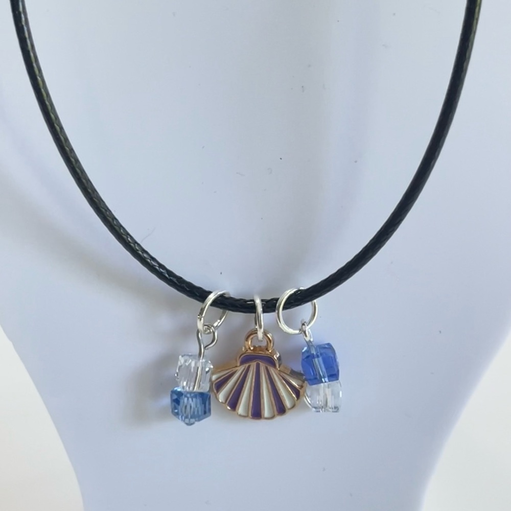 Sea shell necklace 🐚